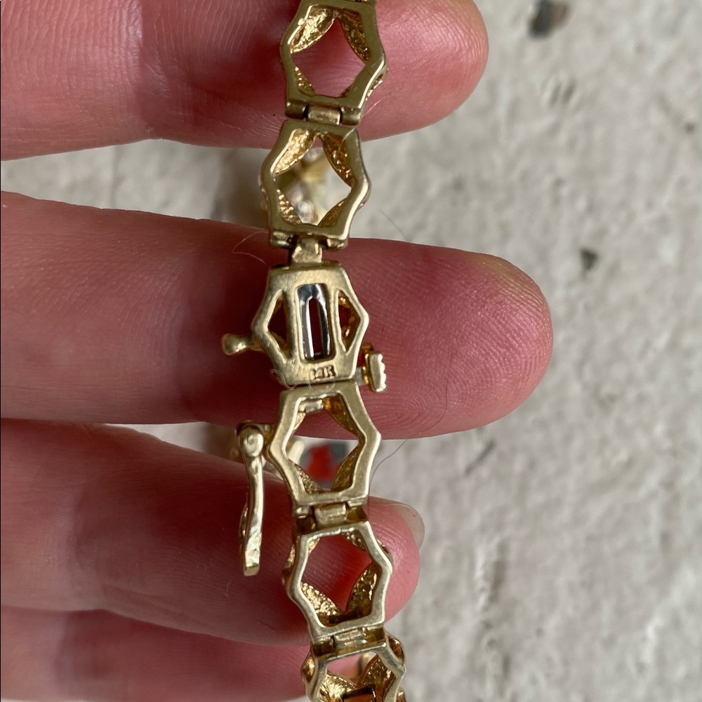 14k gold and diamond bracelet - Picture 5 of 11